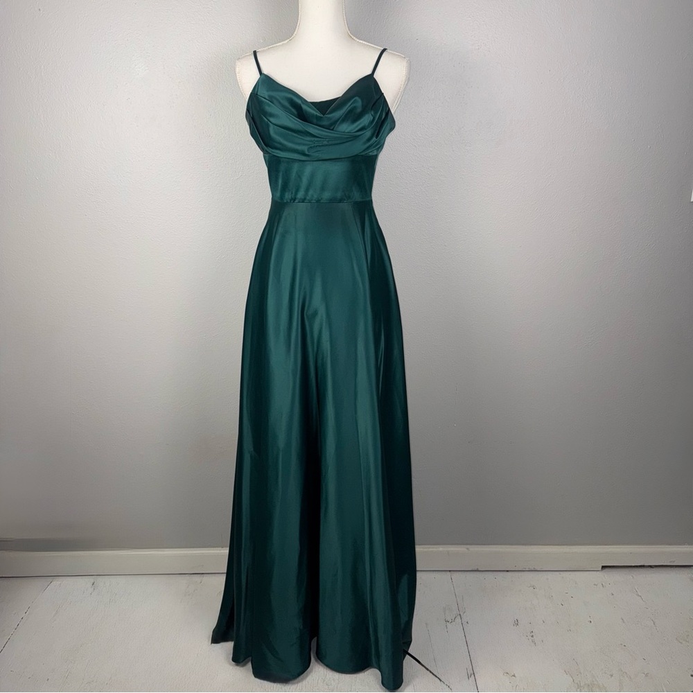 Emerald Green Flowy Satin A-Line‎ Bridesmaid Prom Evening Gown Size 1/2 Next/Up